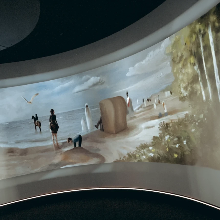 Panoramic projection in the projection rotunda at the State Museum of Hanover, showing a painting with people on the beach.