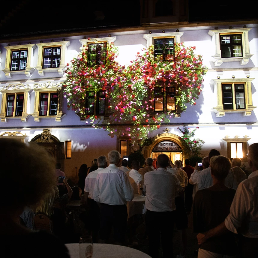 3D-Videomapping als Highlight bei einer Abendveranstaltung auf der Fassade Schloss Weitenburg