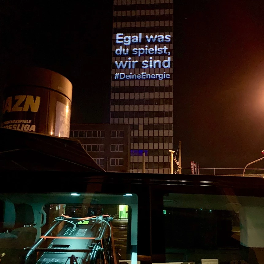 TNL Design und Illumination Mobile Projektion Claim